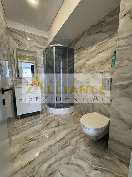 Apartament cu 3 camere decomandat în Apărătorii Patriei