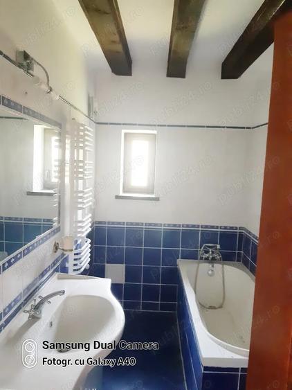 Apartament cu 4 camere decomandat în Forestier