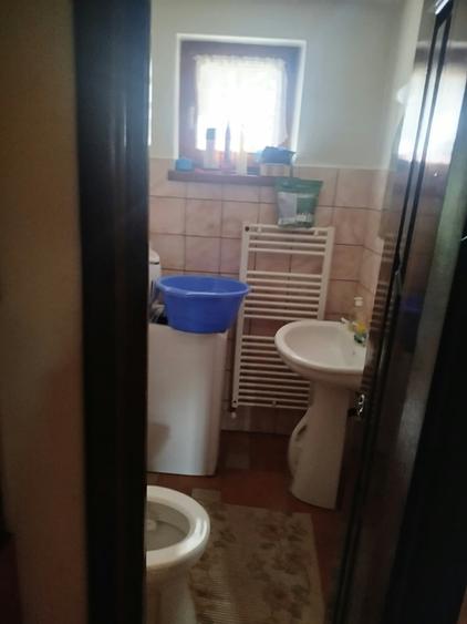 Casă individuală cu 5 camere cu Canalizare în Săvinești