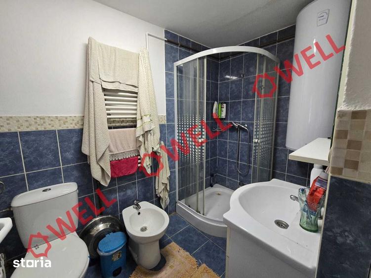 Casă cu 4 camere cu Teren 3233 Mp în Central