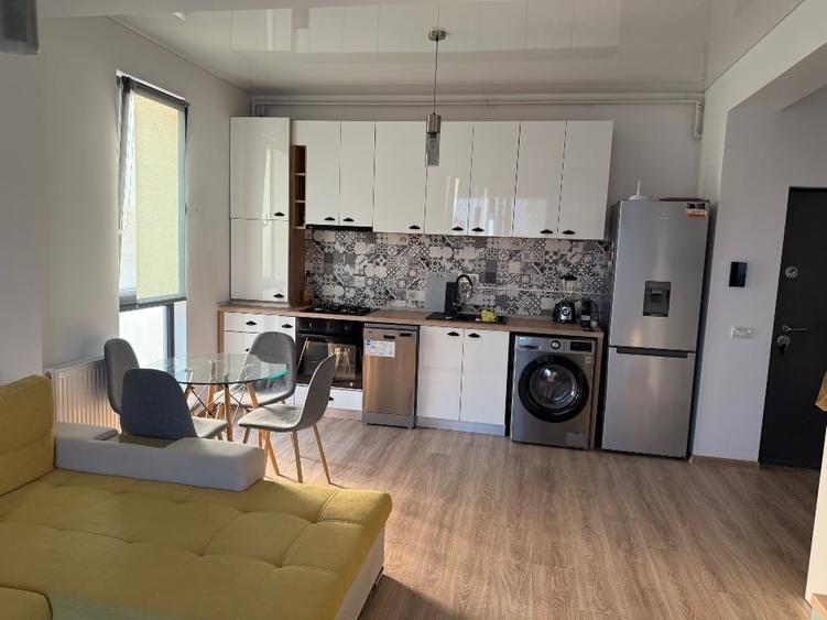 Apartament cu 2 camere decomandat, mobilat în Nord