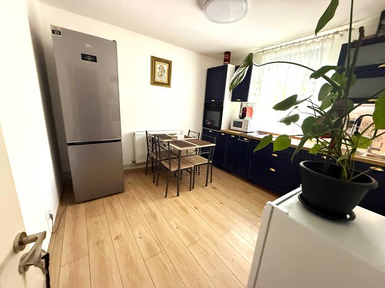 Casă cu 4 camere cu Teren 640 Mp în Prunaru