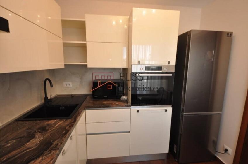 Apartament cu 3 camere semidecomandat în Herăstrău