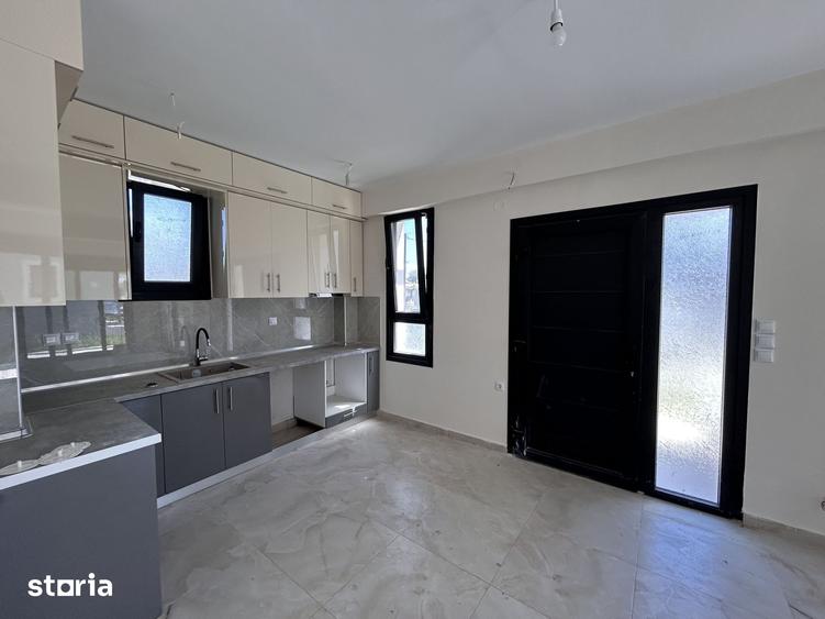 Casă cu 3 camere cu Teren 460 Mp în Central