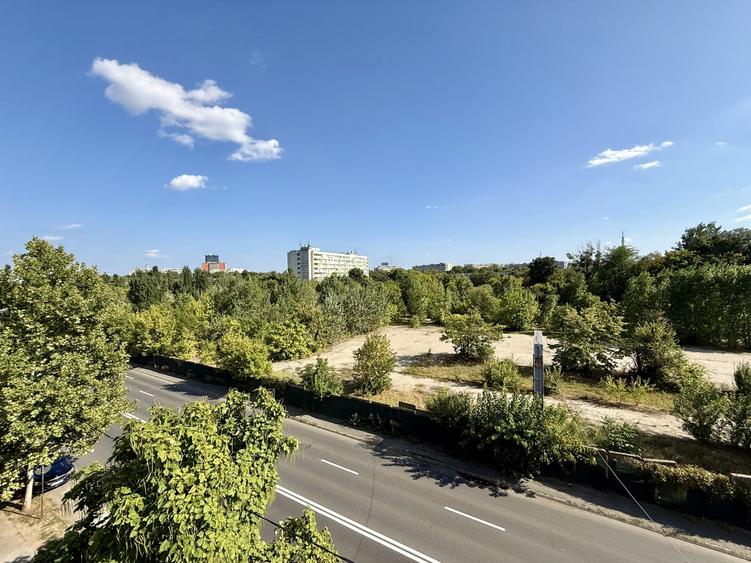 Apartament cu 2 camere semidecomandat, mobilat în Jiului