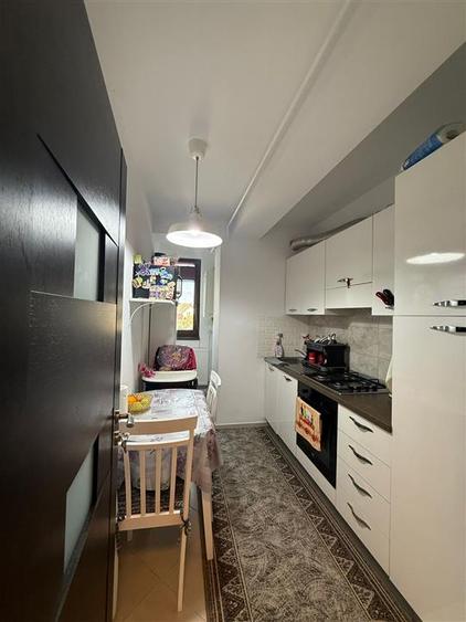 Apartament cu 2 camere semidecomandat în Aeroport