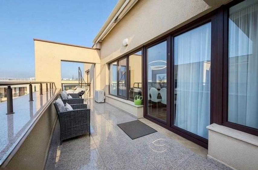 Apartament cu 3 camere decomandat în Herăstrău