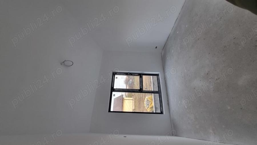 Casă cu Teren 440 Mp în Ghiroda