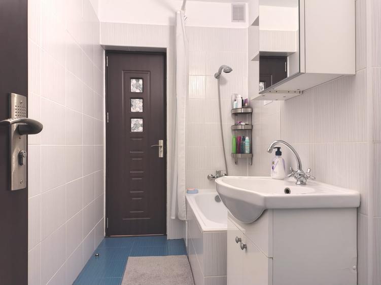 Apartament cu 2 camere circular, mobilat în Titan