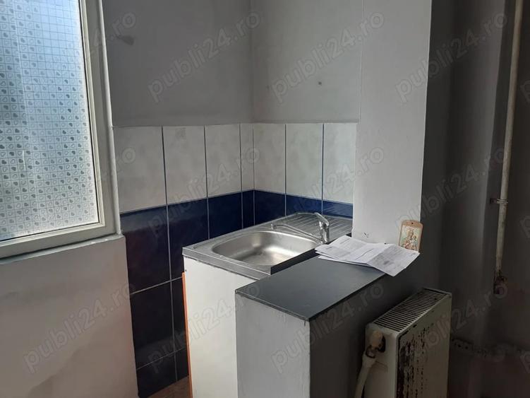 Garsonieră decomandată în Obor