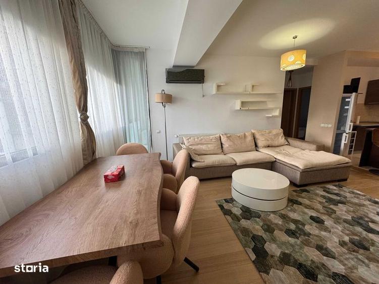 Apartament cu 3 camere, mobilat în Titan