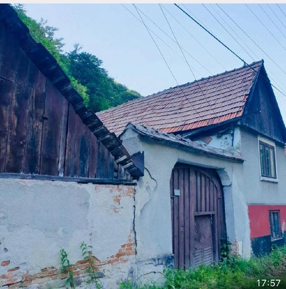 Casă cu 4 camere cu Teren 1000 Mp în Tilișca