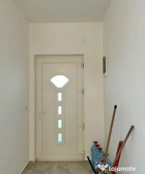 Casă cu 5 camere cu Teren 300 Mp în Sânandrei