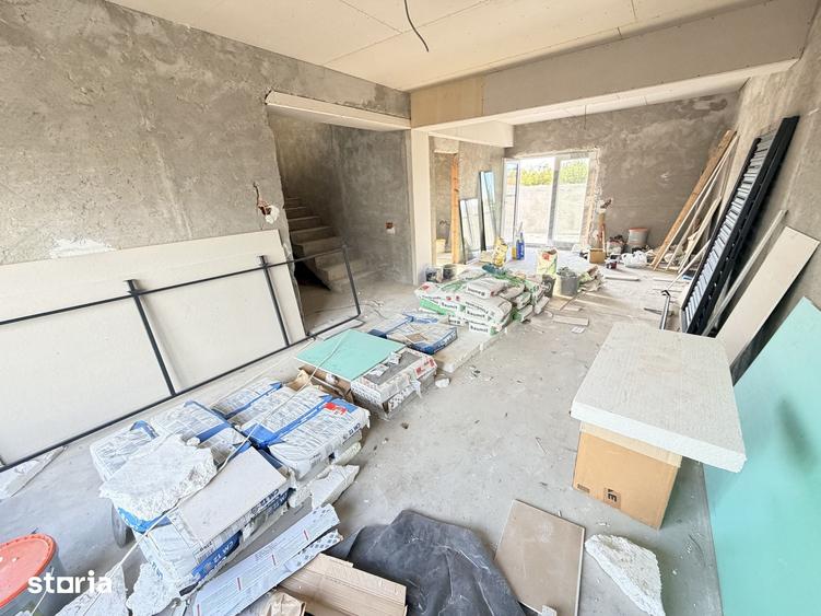 Casă cu 4 camere cu Teren 260 Mp în Glina