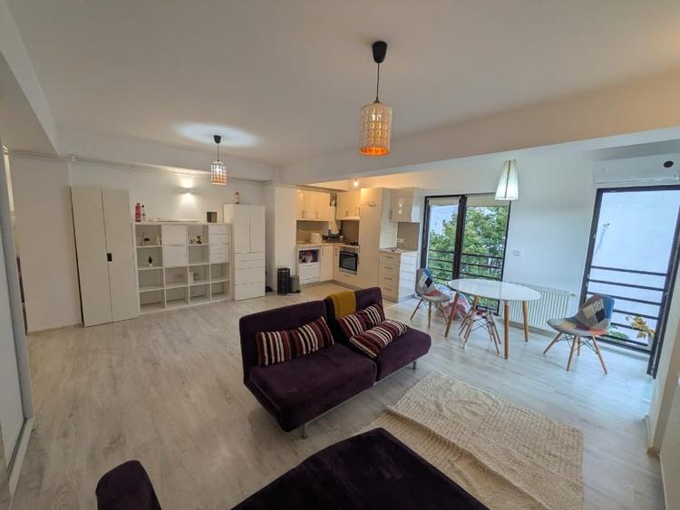 Apartament cu 2 camere nedecomandat, mobilat în Mihai Bravu