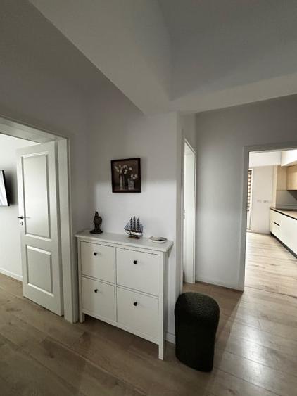 Apartament cu 2 camere decomandat, mobilat în Apărătorii Patriei