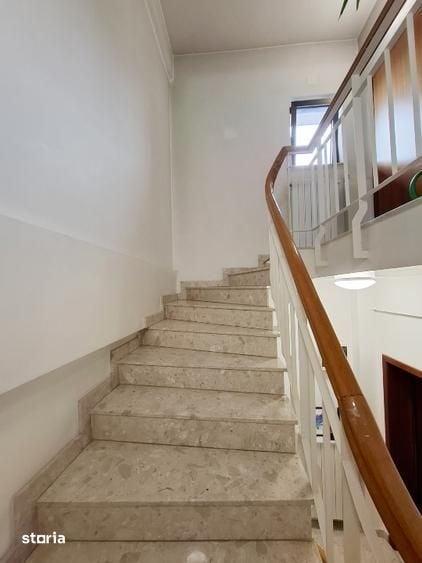 Apartament cu 4 camere în Primăverii
