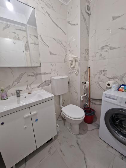 Apartament cu 2 camere semidecomandat, mobilat în Nord
