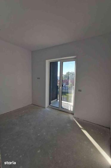Apartament cu 3 camere în Sânmartin