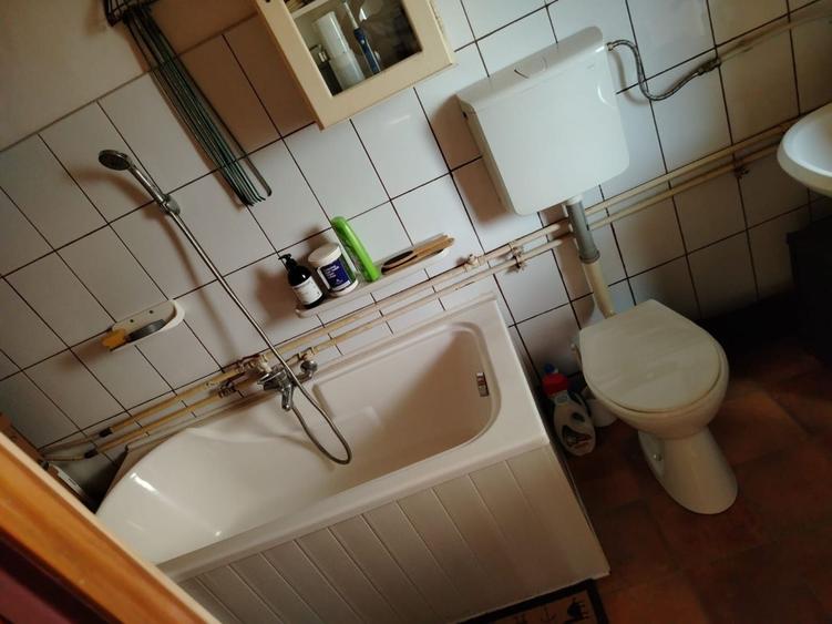 Apartament cu 2 camere decomandat, mobilat în Victoriei