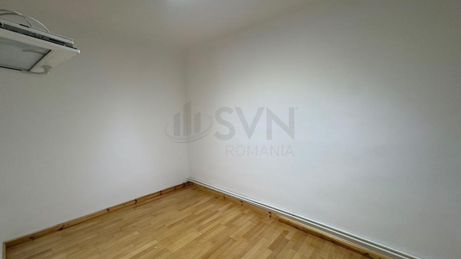Apartament cu 15 camere circular în P-ța Unirii