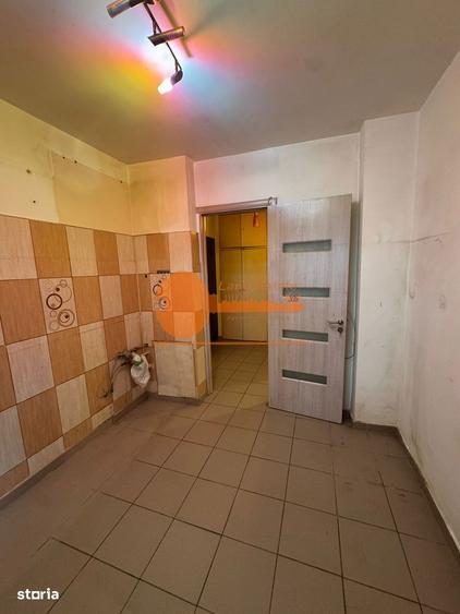 Apartament cu 3 camere în Crângași