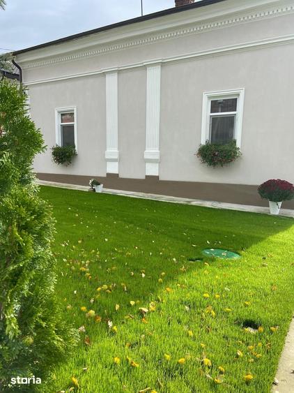 Casă cu 3 camere cu Teren 500 Mp în Central