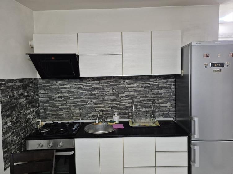 Apartament cu 2 camere decomandat, mobilat în Nord