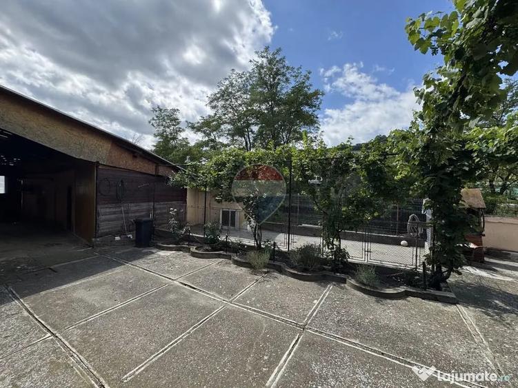 Casă cu 5 camere cu Teren 738 Mp în Șmig