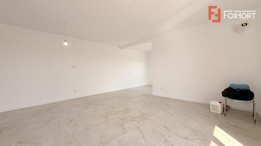 Duplex cu 3 camere cu Canalizare în Moșnița Nouă
