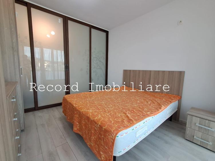 Apartament cu 3 camere semidecomandat în Bună Ziua
