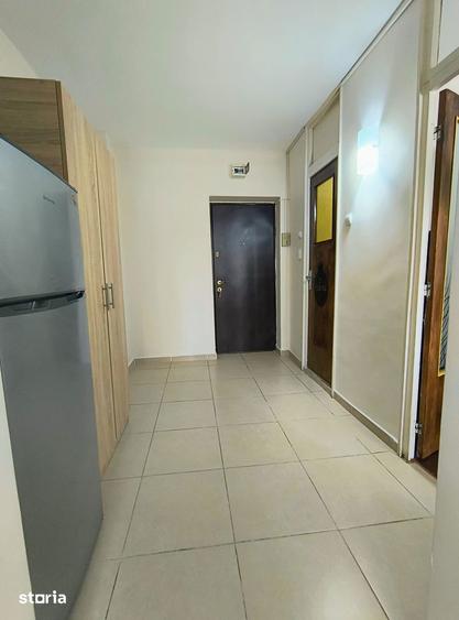 Garsonieră decomandată, mobilată în Tei