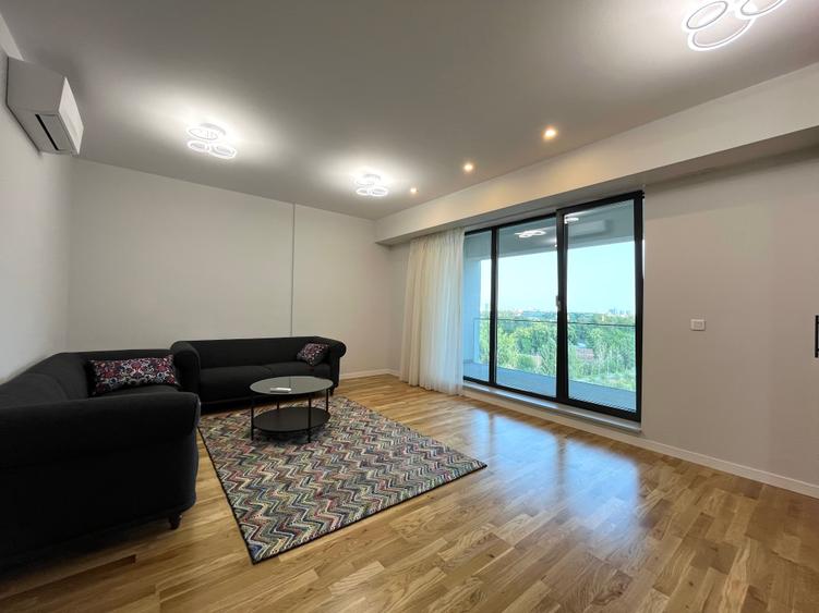 Apartament cu 3 camere decomandat în P-ta Presei Libere