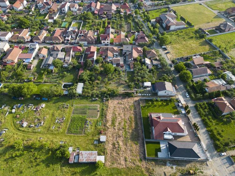 Teren intravilan 668 mp in Gradi?te, Arad - 11