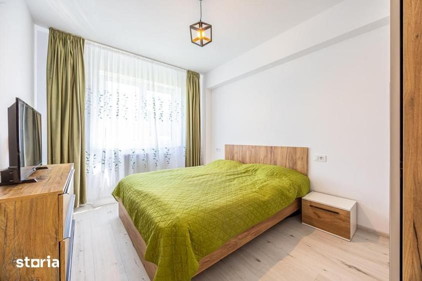 Apartament cu 3 camere decomandat în Tractorul