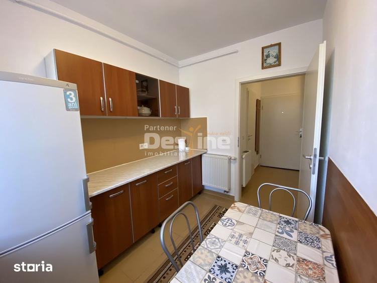 Garsoniera situata la etaj intermediar, cu balcon si loc de parcare, A - 6