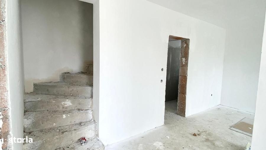 Casă cu 4 camere în Ludoș