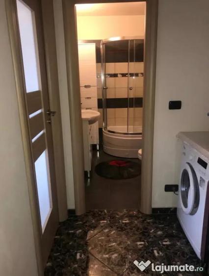 Apartament cu 3 camere decomandat în 1 Mai