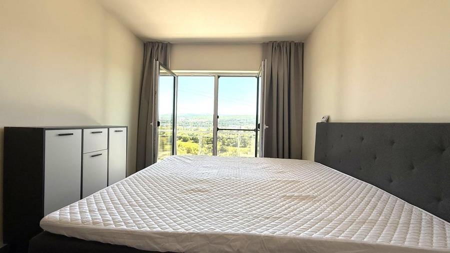 Apartament cu 2 camere semidecomandat, mobilat în Florești