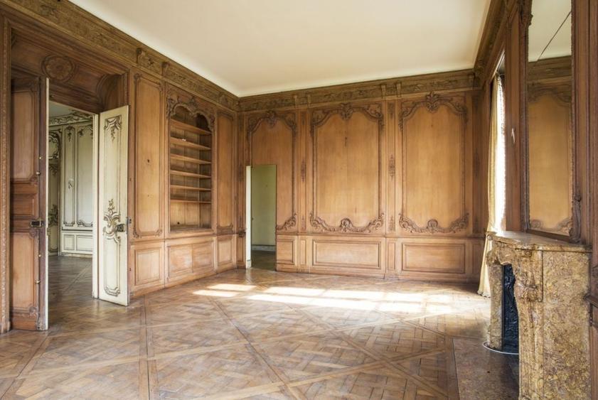 Casă cu 34 camere cu Canalizare în Romană