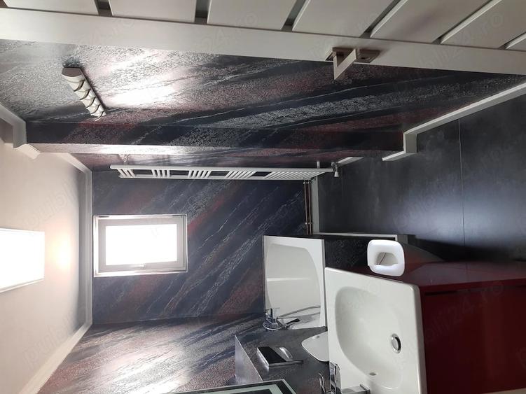 Apartament cu 3 camere decomandat în Podgoria