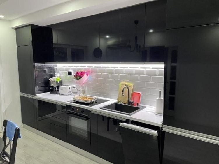 Apartament cu 3 camere decomandat în Crețuleasca