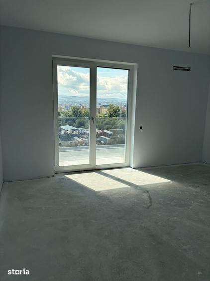 Apartament cu 3 camere decomandat în Iris