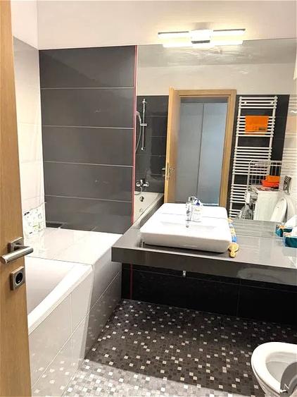 Apartament cu 3 camere semidecomandat, mobilat în Floreasca