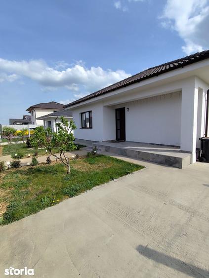 Casă cu 2 camere cu Teren 440 Mp în Nufărul