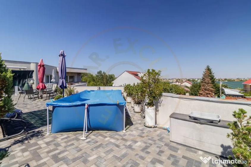 Casă cu 7 camere cu Teren 766 Mp în Central