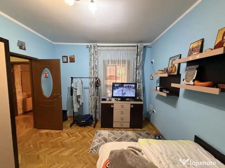 Casă cu 4 camere cu Teren 2500 Mp în Bolotești