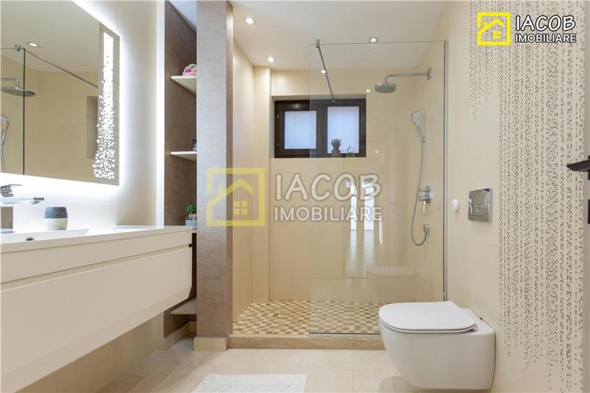 Casă individuală cu 5 camere cu Canalizare în Letea Veche