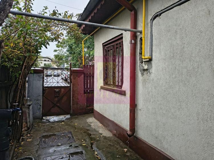 Casă individuală cu 4 camere cu Canalizare în Mihai Bravu