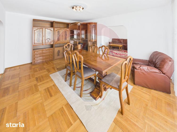 Apartament cu 4 camere, mobilat în Decebal